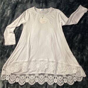 Girls White Lace-Hem Long Sleeve Tee